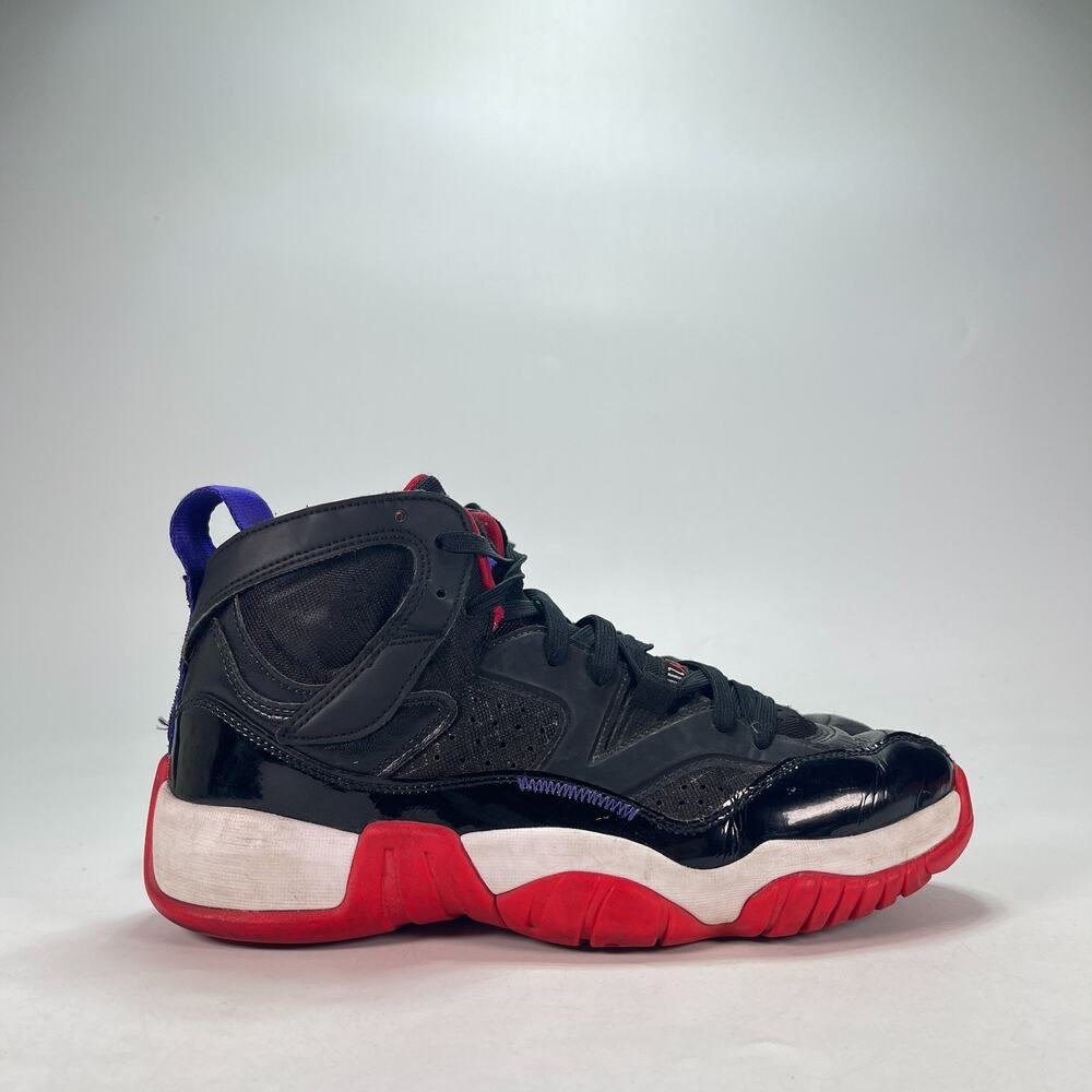 Jordan Jumpman Two Trey Black Red Lifestyle Sneakers DR9631-001 Women's Size 9
